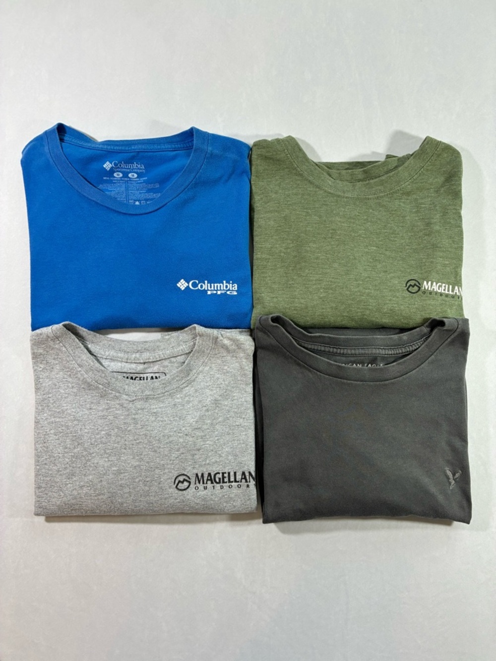 Lot of 4 Men’s Med Short Sleeve Magellan Columbia American Eagle